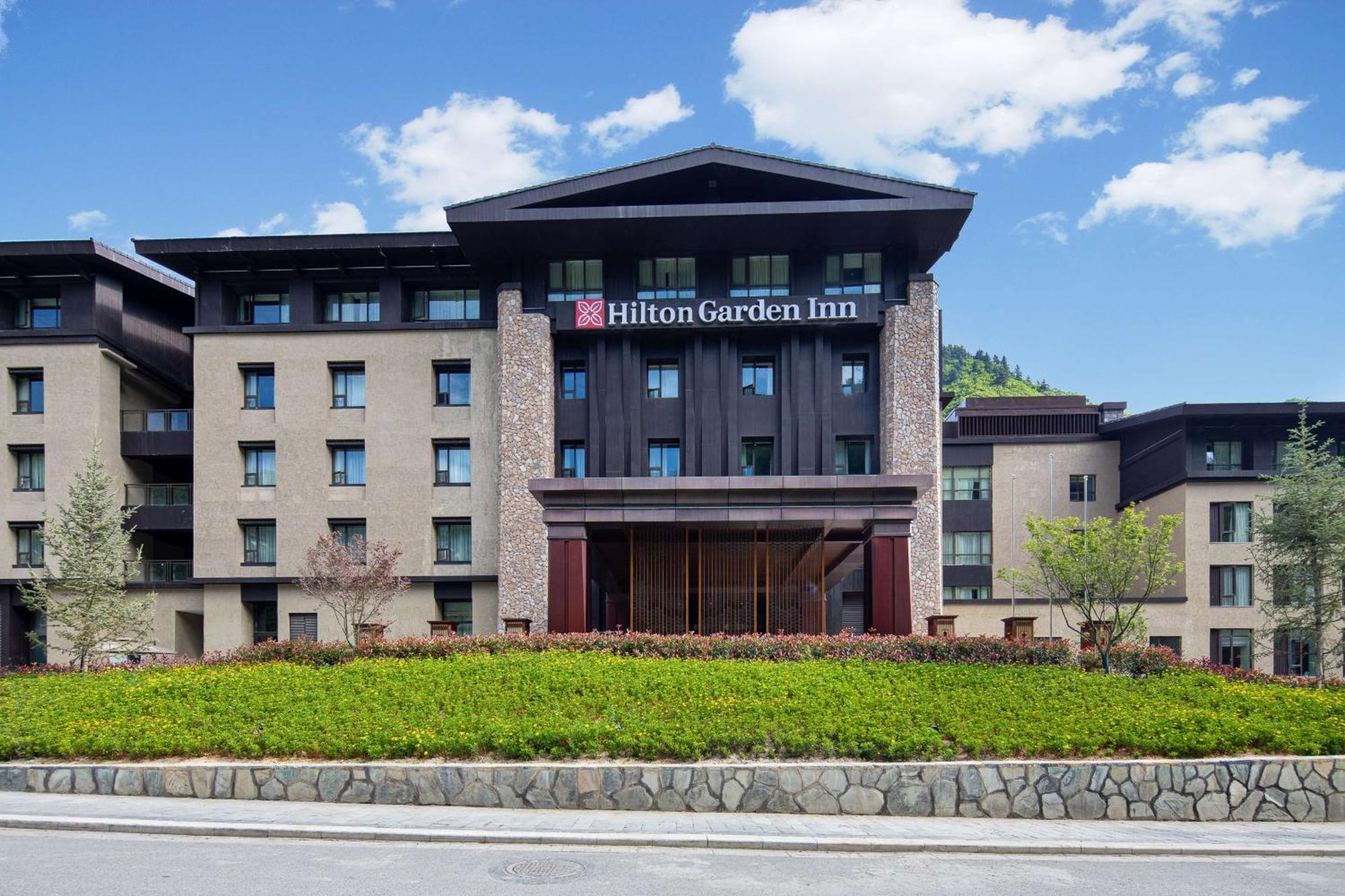 Hilton Garden Inn Jiuzhaigou Extérieur photo
